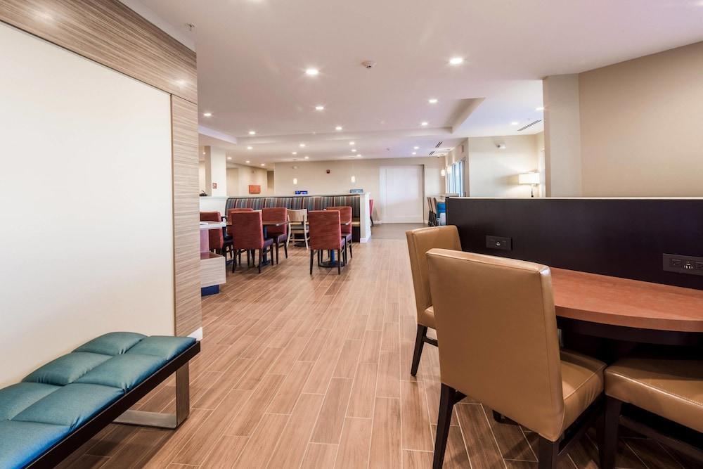 Towneplace Suites By Marriott Cleveland Exterior foto